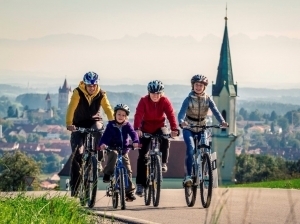 fahrradfahren-region-kirche-th1